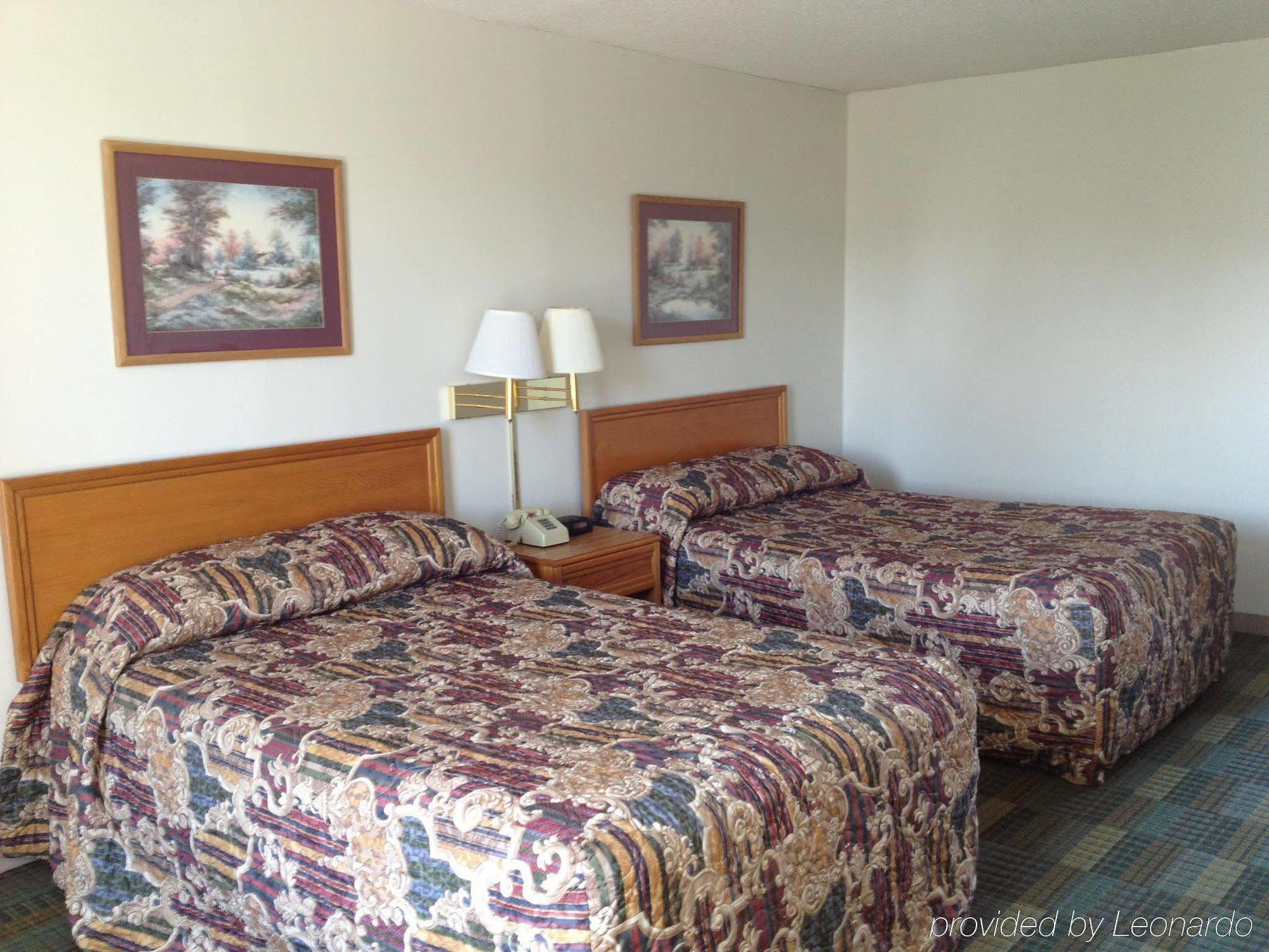 Red Roof Inn Marion, Va Номер фото